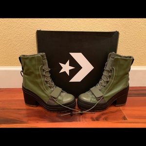 Green Chuck Taylor All Star GR82 worn once like new!